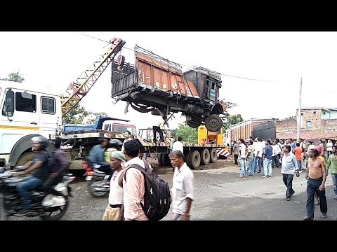 Tata truck Accident Rescue Operation by Crane Machine  ( Karunesh Kaushal )