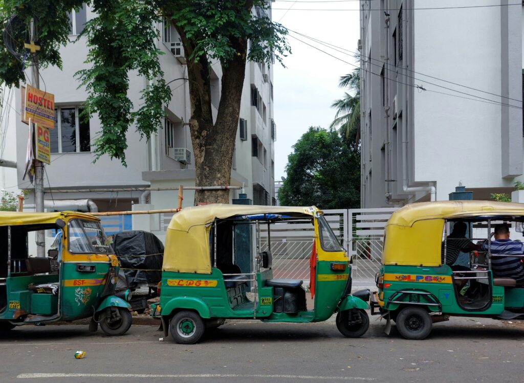 local auto rickshaw Booking verified best mobile apps in India with excellent online support 3